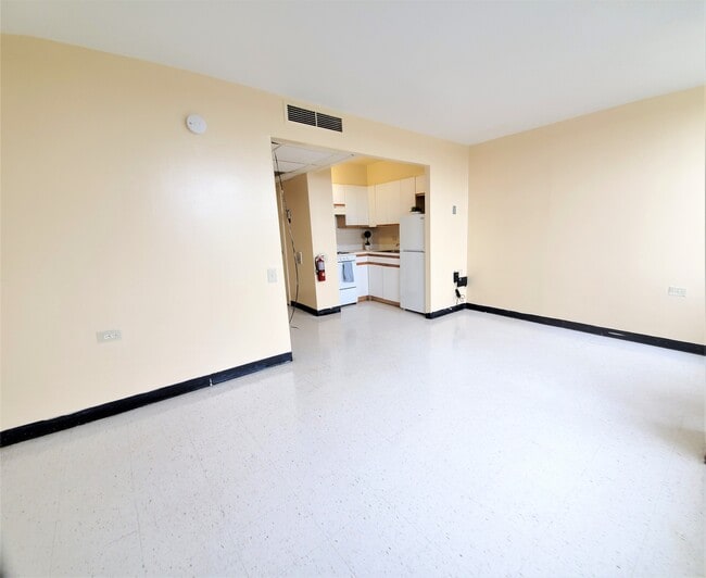 488 W State St Unit 1, Trenton, NJ 08618 Rentals in Trenton at 488 W