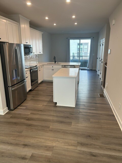 Foto del edificio - 6155 Station Crossing Ave