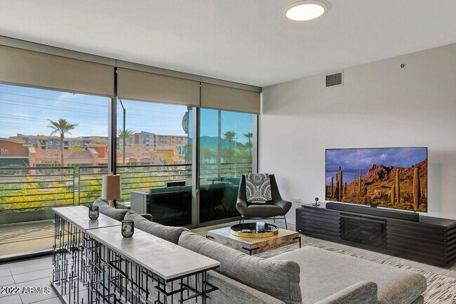 Foto del edificio - 7180 E Kierland Blvd