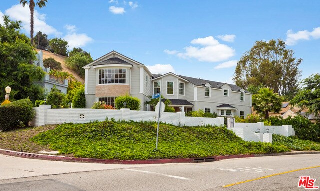 Primary Photo - 4209 Woodcliff Rd