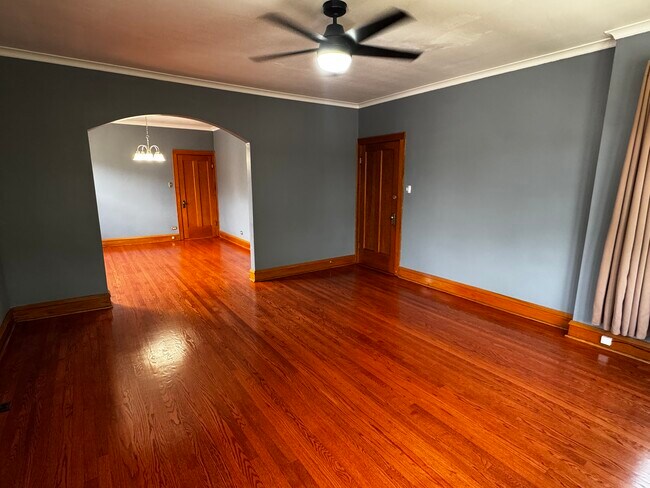 Building Photo - 5750 N Meade Ave