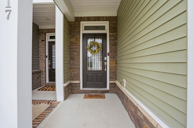 Foto del edificio - SPACIOUS AND BEAUTIFUL HOME IN MORRISVILLE-BRIER CREEK AREA