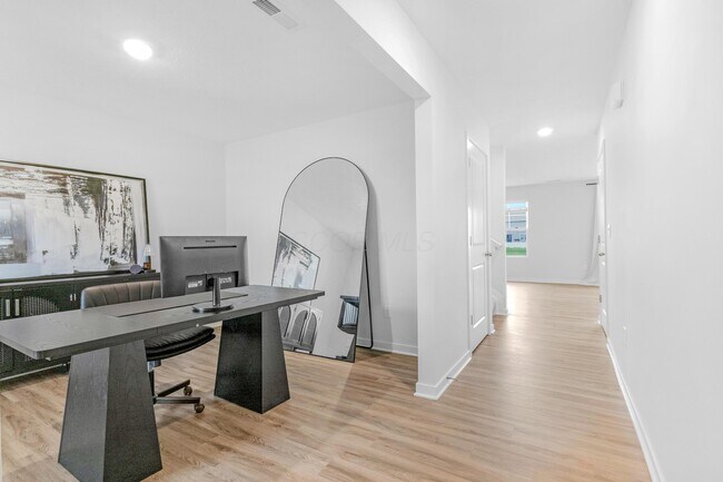 Building Photo - 4949 Sanford Grv Pl