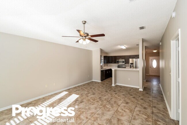 Building Photo - 7518 International Village Dr