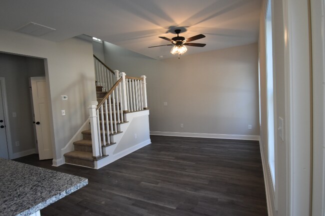 Foto del edificio - 168 W Allen St