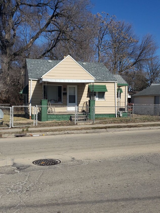 Primary Photo - One bedroom house