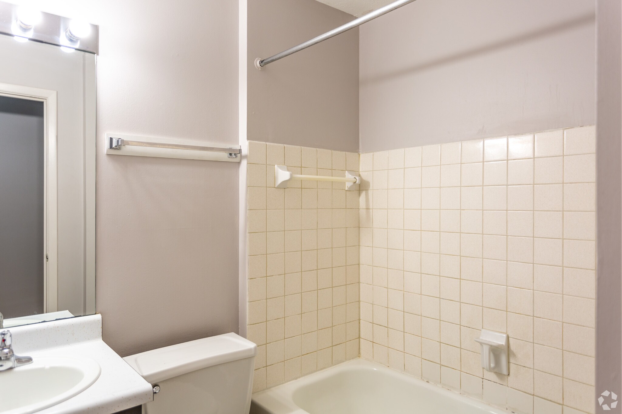 Westwood Apartments - SP Lafayette LLC – photo 2