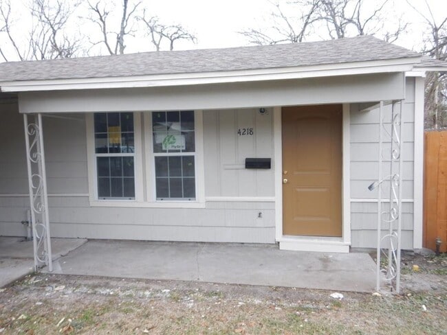 Building Photo - 4218 Buck St