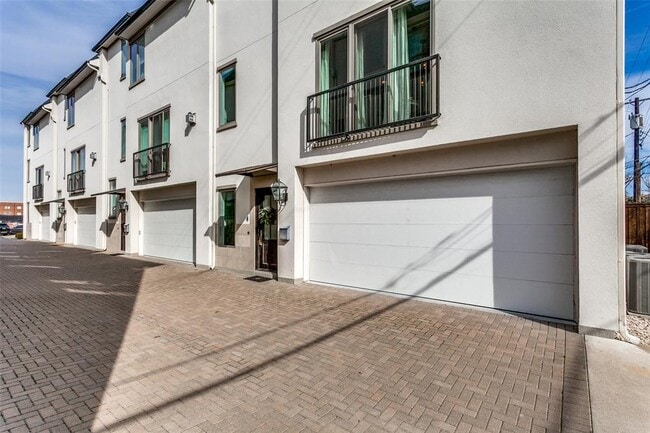 Foto del edificio - 3515 Normandy Ave