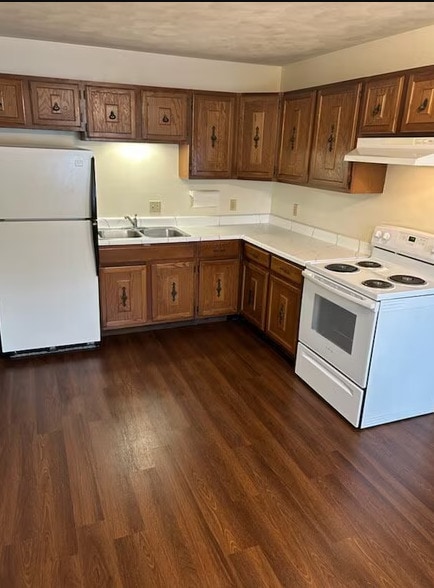 Building Photo - Walcott Manor Apartments