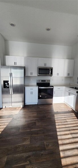 Building Photo - 79 Pepperdine Dr
