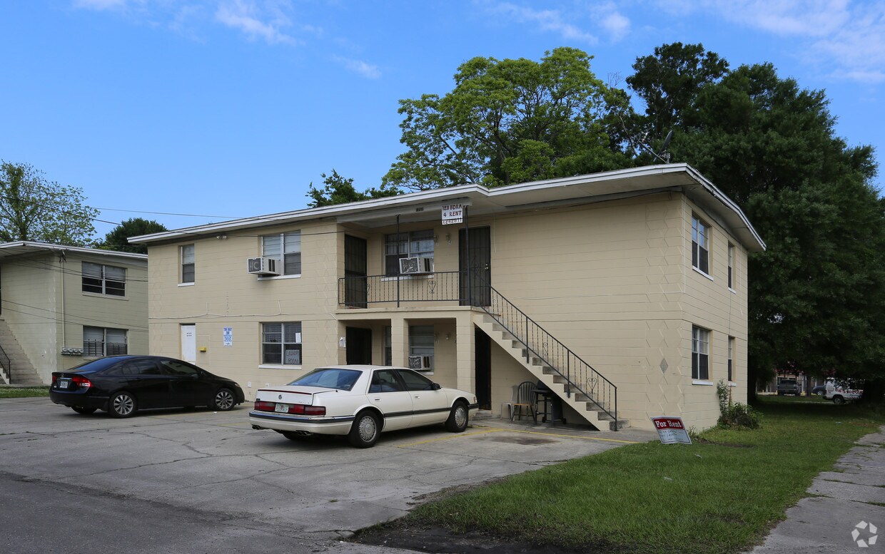 Foto principal - 1707 Logan St