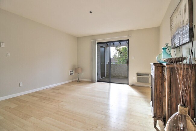 Foto del edificio - 880 E Fremont Ave