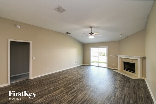 Foto del edificio - 182 Greenfield Dr