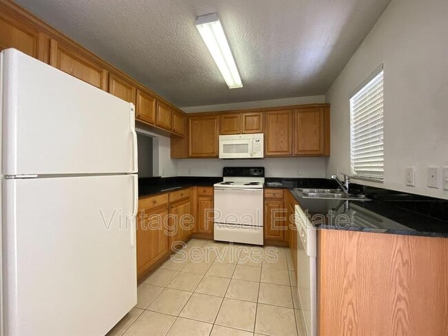 Building Photo - 253 Castlekeeper Pl