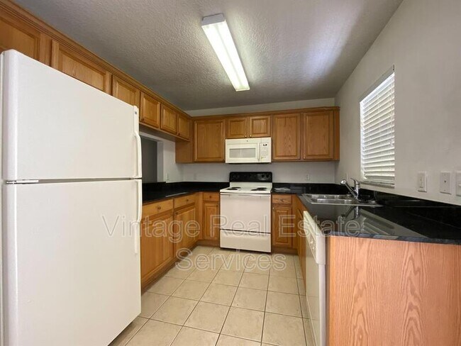 Foto del edificio - 253 Castlekeeper Pl