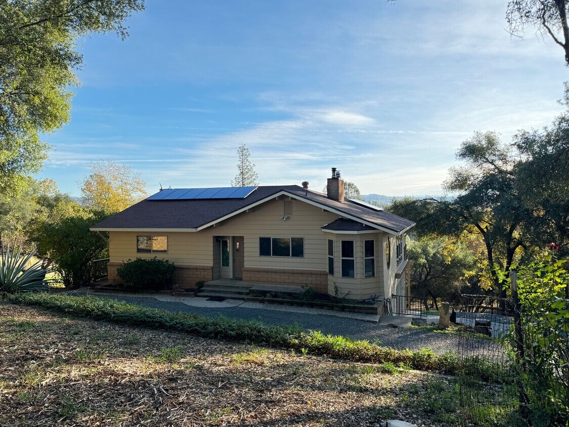 Foto principal - Country living but only 5 minutes to town!...