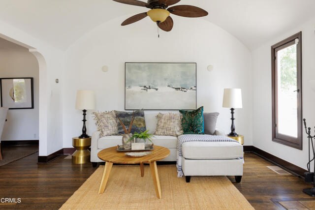 Foto del edificio - 1411 Hazelwood Ave