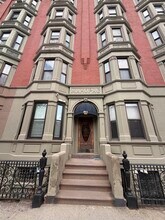 Building Photo - 811 Washington St