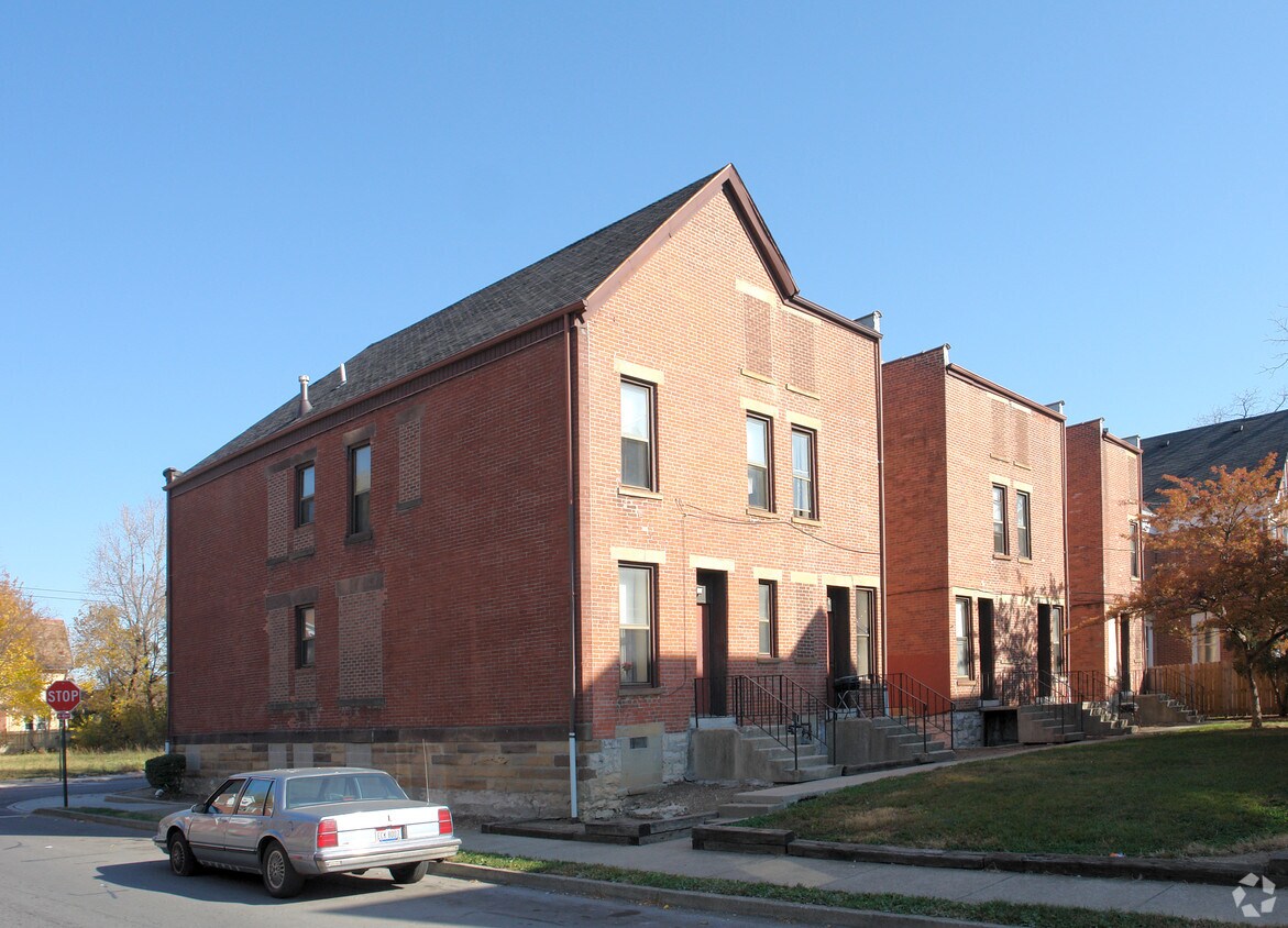 Foto del edificio - 811-819 Oak St