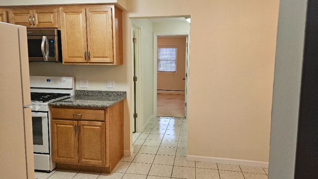 Foto del edificio - 667 Indian Church Rd