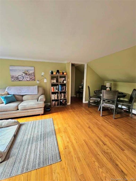 65 Poplar Dr, Cheshire, CT 06410 Room for Rent in Cheshire, CT