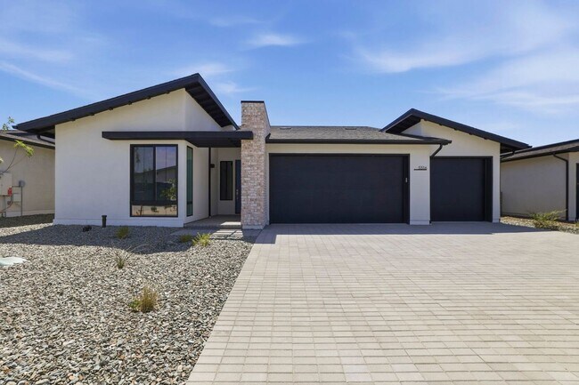 Building Photo - 5516 E Edgar Wy