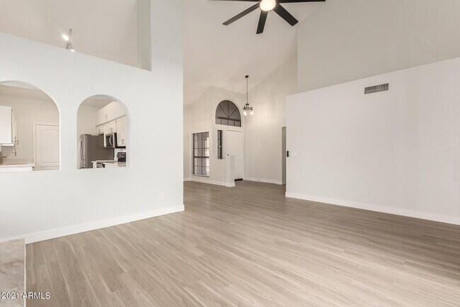 Building Photo - 4161 E Cholla Canyon Dr