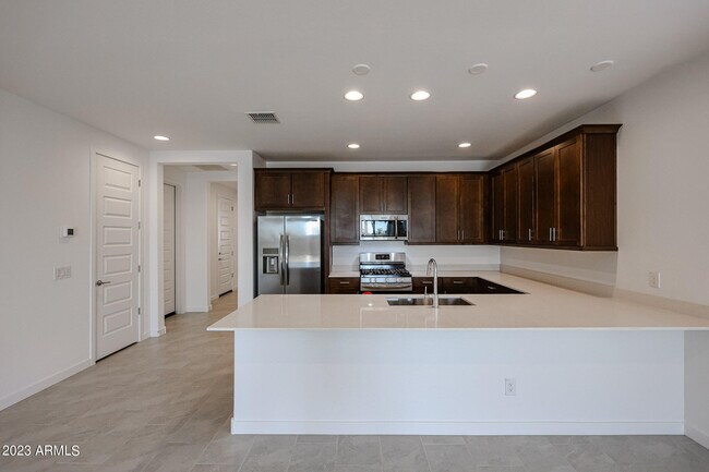 Foto del edificio - 2071 W Sierra Sunset Trail