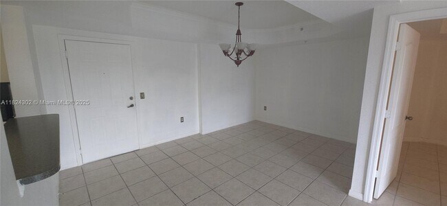 Foto del edificio - 9300 Fontainebleau Blvd