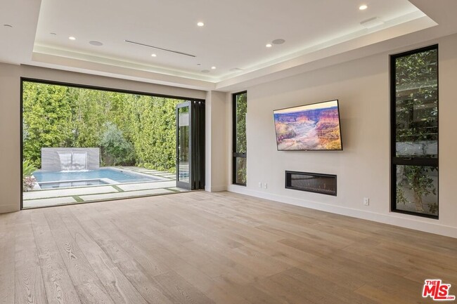 Foto del edificio - 6361 Drexel Ave