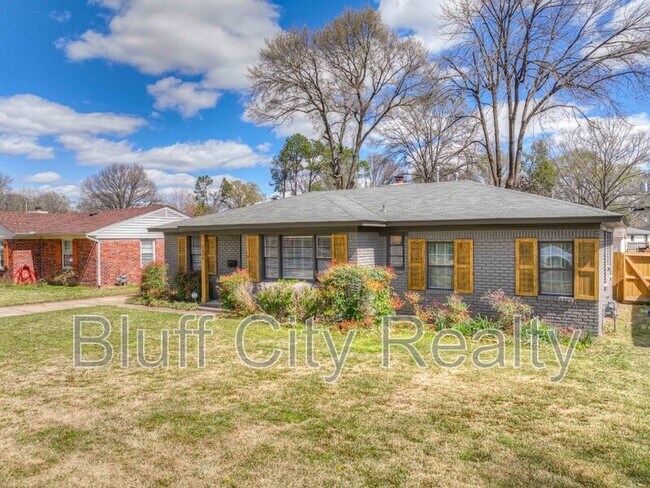 Building Photo - 1636 Whitewater Rd