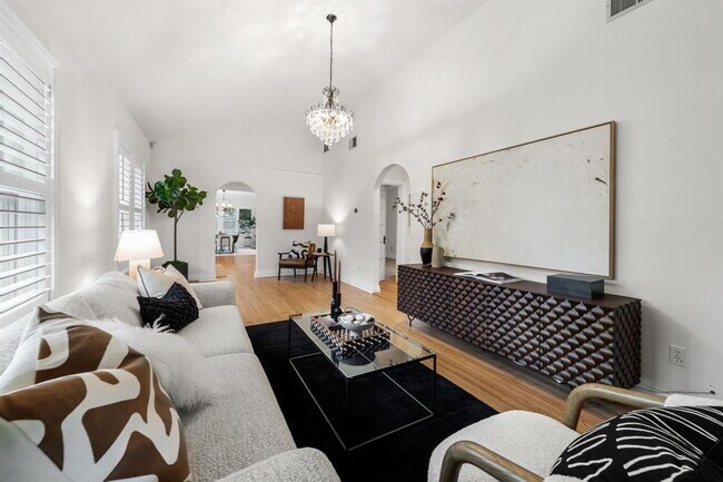 Foto del edificio - 512 E 49th St