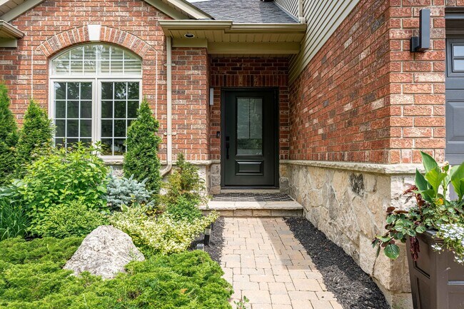 Photo du bâtiment - 620 Sandcherry Dr