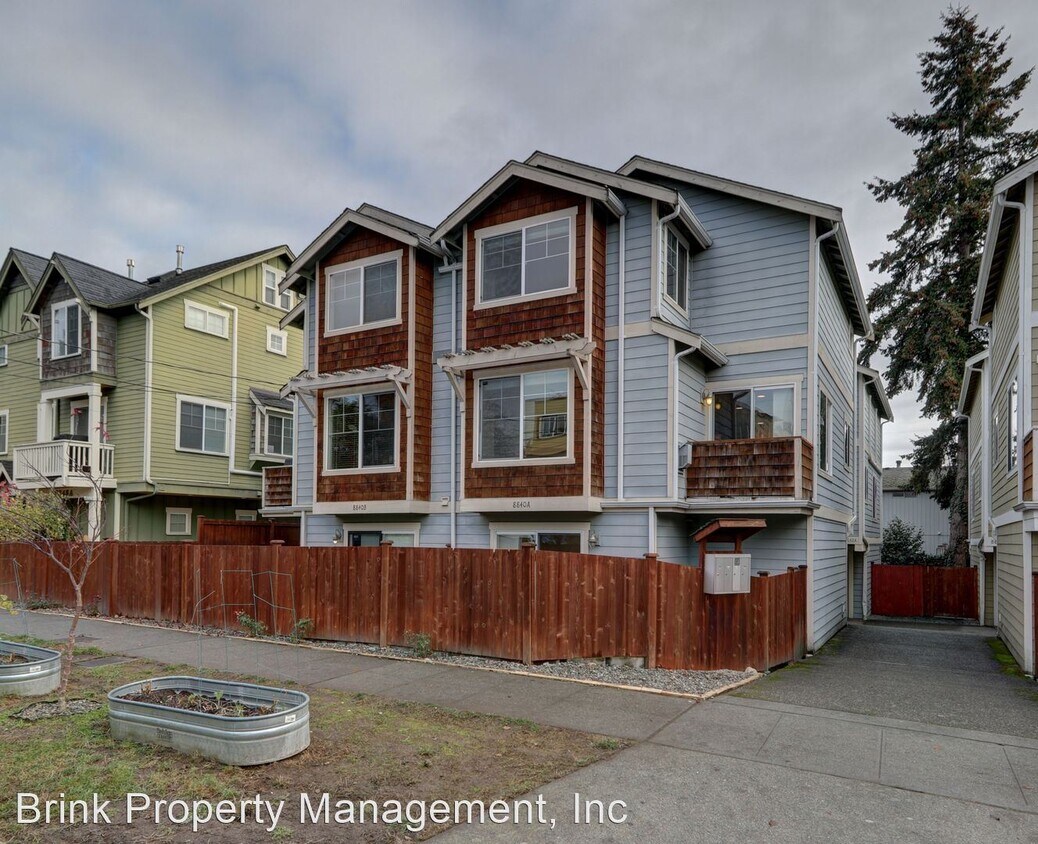 3 br, 2.5 bath House 8840A Midvale Ave N House Rental in Seattle