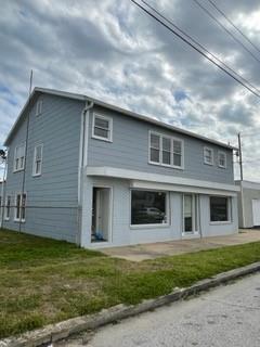 Primary Photo - 5223 Ave S