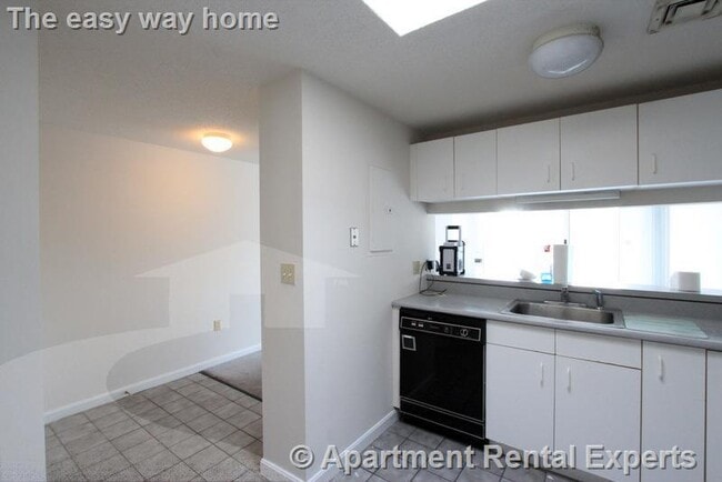 Photo - 175 Beacon St Apartment