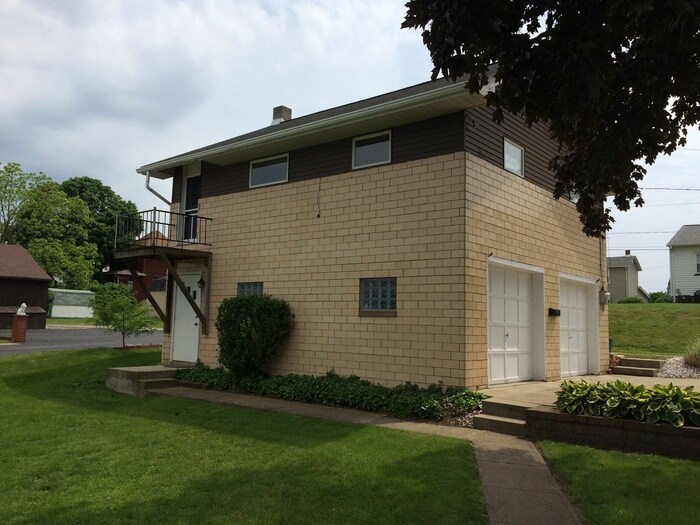 Primary Photo - 701 Bechtel St