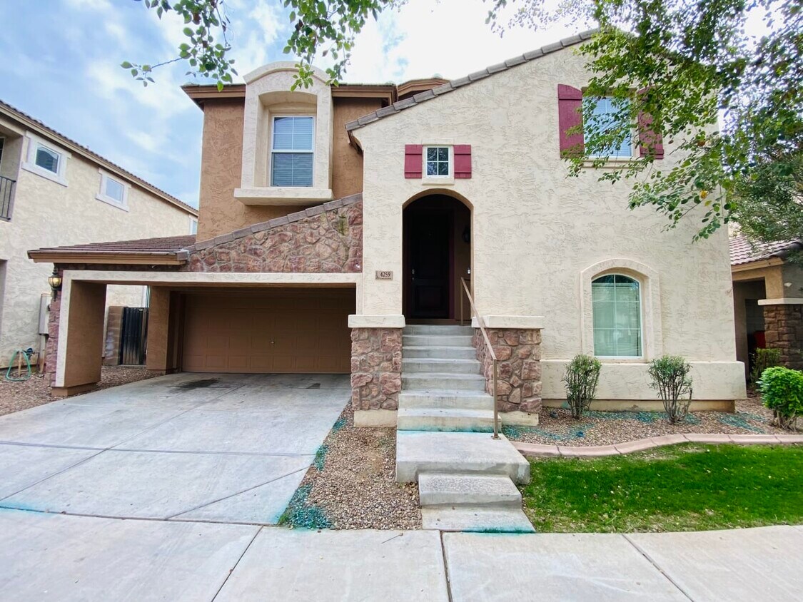 Foto principal - 4259 E Oakland St