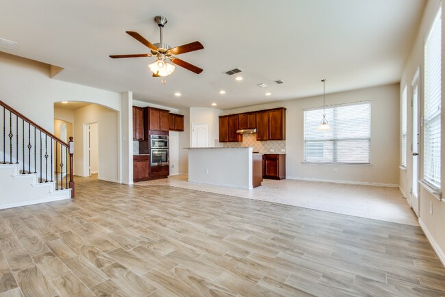 Foto del edificio - 2813 Castle Creek Dr