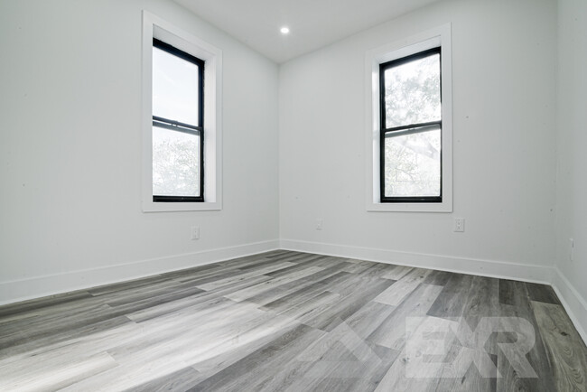 Building Photo - 1155 E 35th St