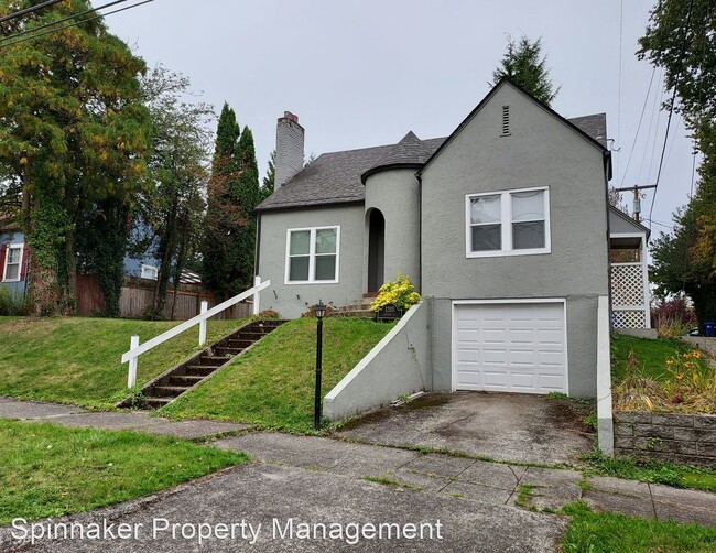 Building Photo - 3 br, 1 bath House - 1315 Chestnut St SE
