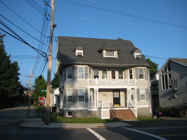Building Photo - 131 Main St