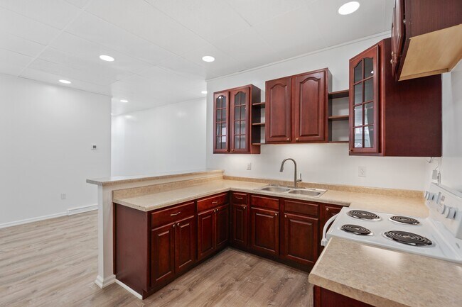 Kitchen - 2500 Sarah St