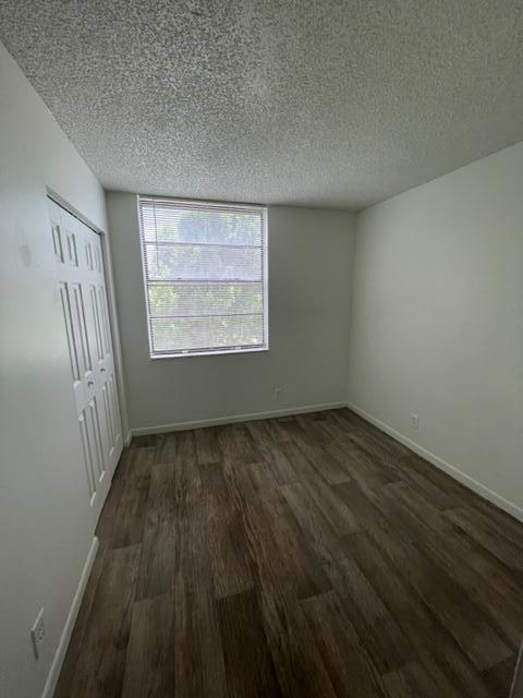 Foto del edificio - 211 Lake Pointe Dr