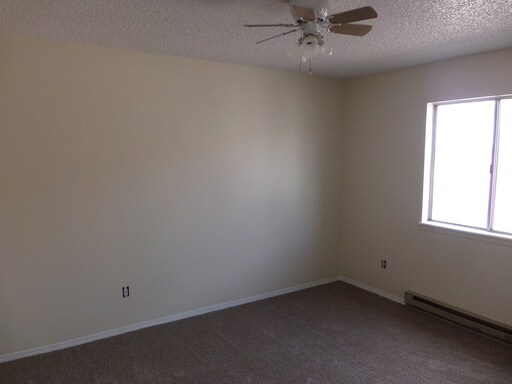 Building Photo - 1024 E Mallon Dr