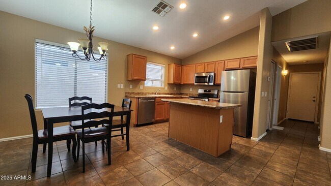 Foto del edificio - 42539 W Hillman Dr