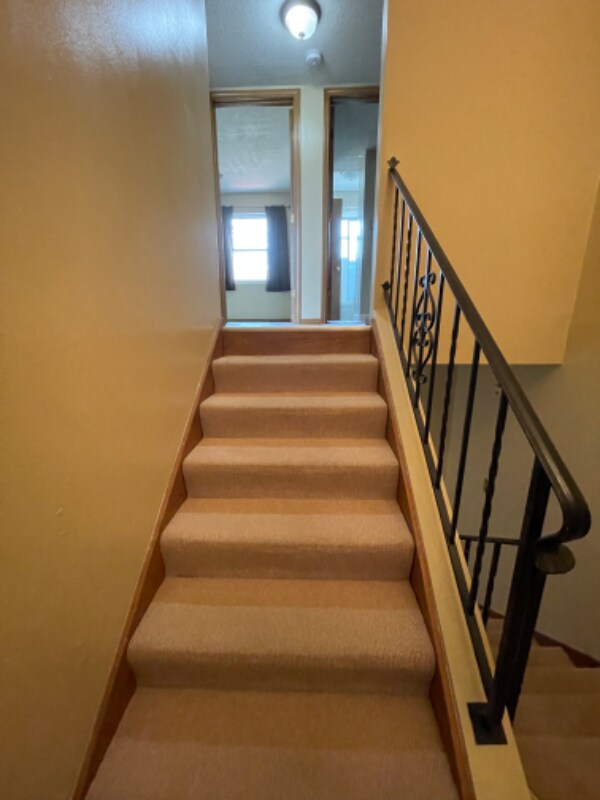 Foto del edificio - 3727 NE Colonial Dr