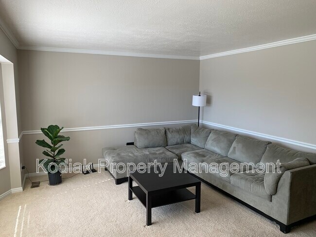 Building Photo - 1737 E 2800 N