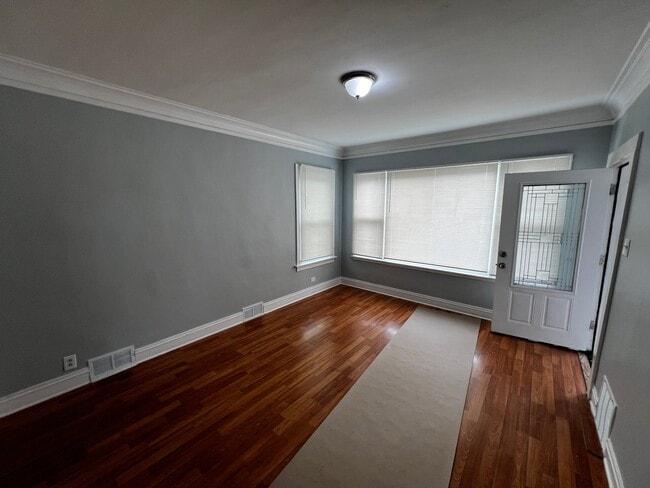 Building Photo - 346 W 113th St